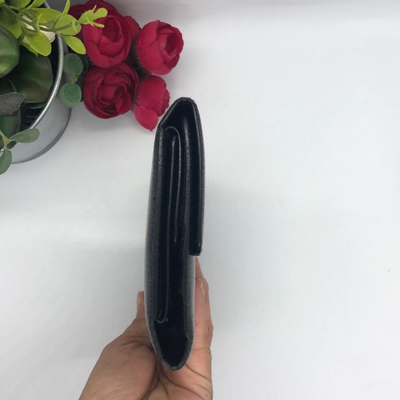 Authentic Louis Vuitton Épi Long Wallet - Picture 4 of 13